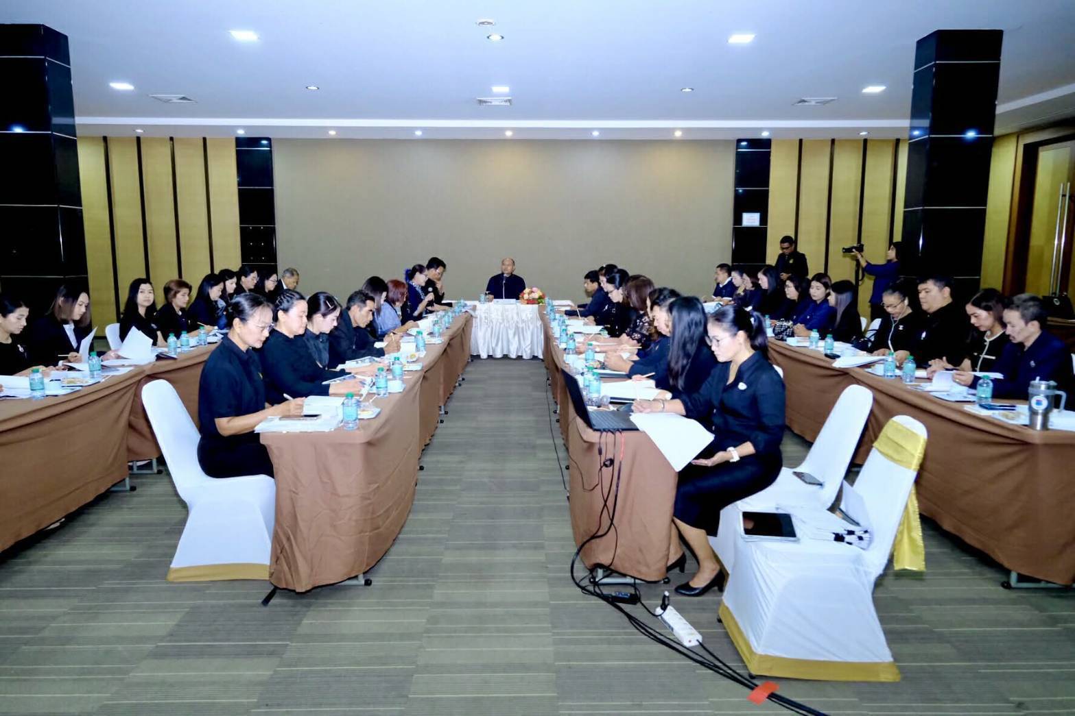 🌈  พช.กงหรา  ร่วมประชุมรับรองคุณภาพข้อมูล จปฐ. ปี 2569 พร้อมนำข้อมูลแก้ปัญหาตรงจุดยกระดับคุณภาพชีวิต      🗓️วันพุธที่ 11 มีนาคม 2569       🌻นางเรณุมาศ รอดเนียมพัฒนาการอำเภอกงหรา ร่วมประชุมรับรองคุณภาพข้อมูล จปฐ. ปี 2569 